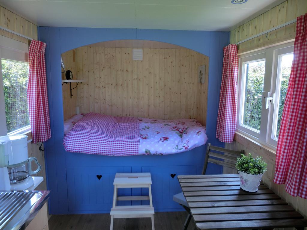 Someren Pipowagen Camping Puur Genieten Bed & Breakfast 部屋 写真