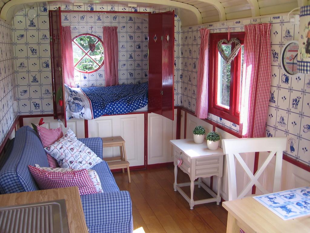 Someren Pipowagen Camping Puur Genieten Bed & Breakfast 部屋 写真