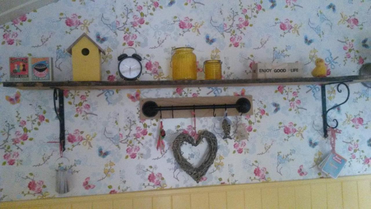 Someren Pipowagen Camping Puur Genieten Bed & Breakfast エクステリア 写真